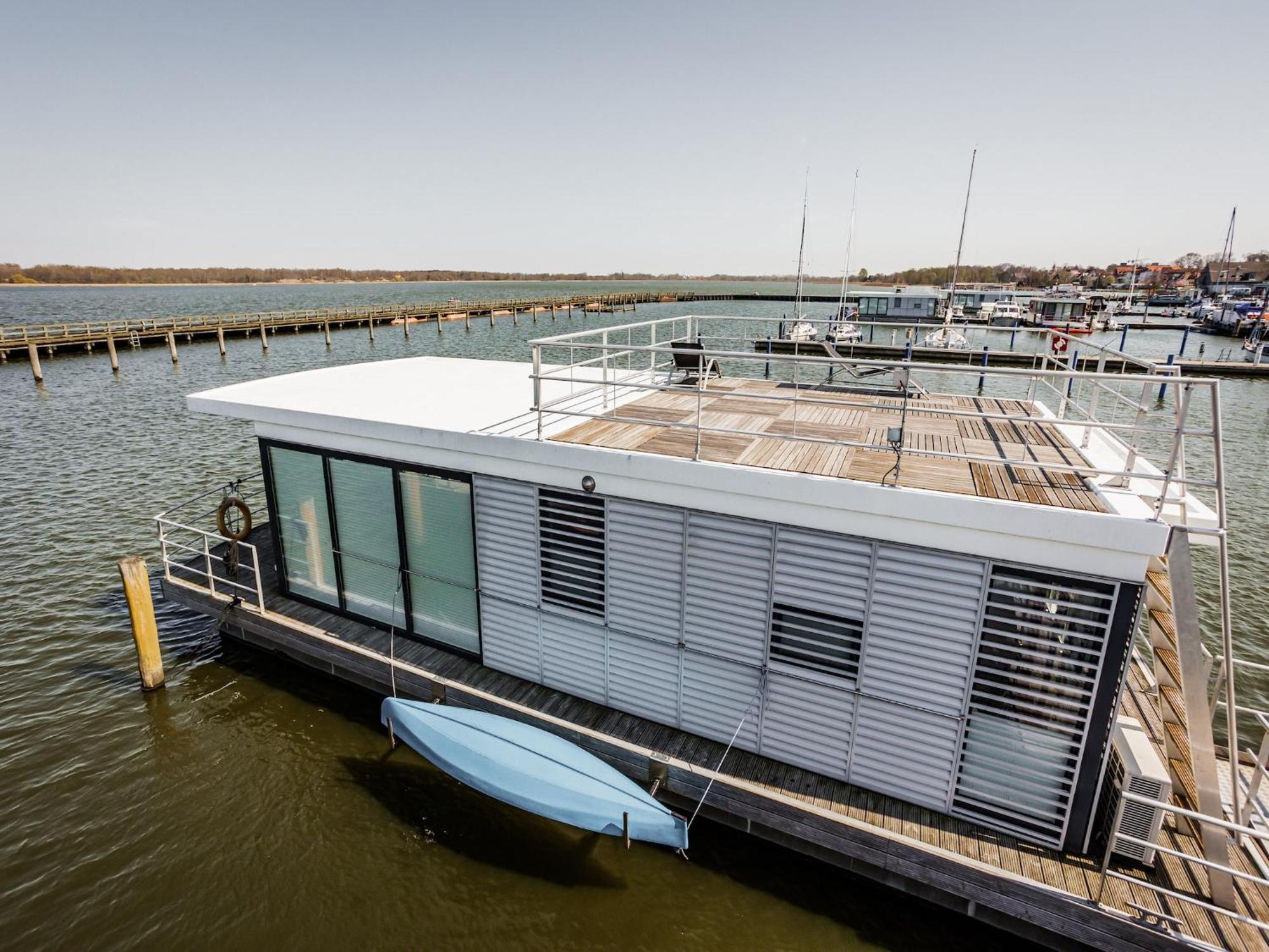 Hausboot Floating House In Ribnitz-Damgarten Otel Dış mekan fotoğraf